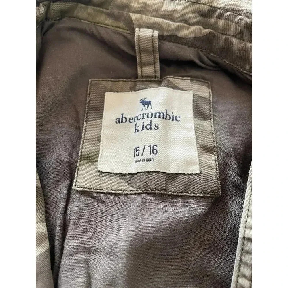 Abercrombie Kids Army Camo Jacket - 4 Pockets, Full Zip & Snap Buttons - Picture 6 of 7